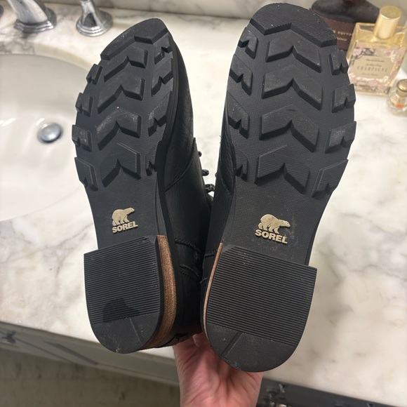 Women's Black Sorel Emelie Shearling Winter Lace-Up Boots - Picture 5 of 8